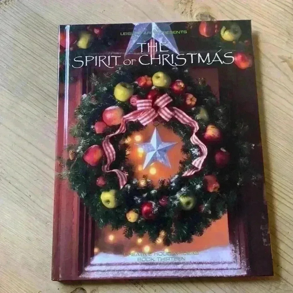 Leisure Art Presents The Spirit of Christmas Decoration Ideas, Projects, Recipes